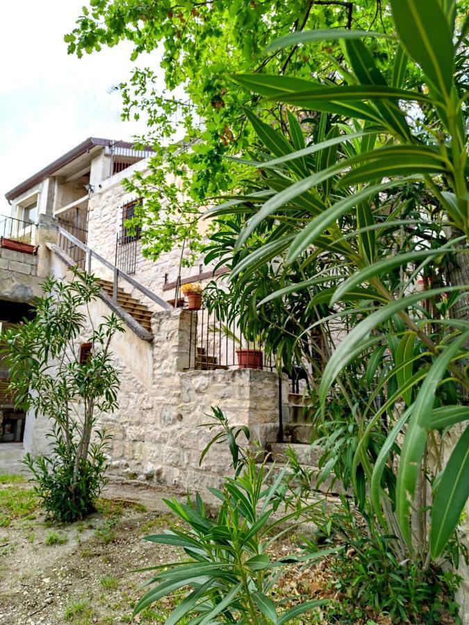 Ai Limiti • 67 • Stonehouse Guest House Palombaro Bagian luar foto
