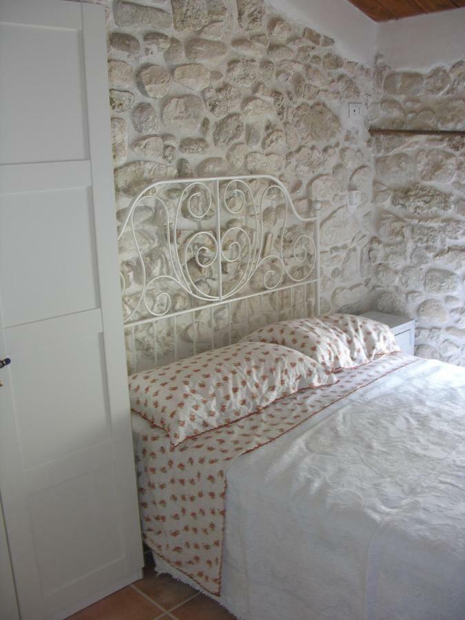 Ai Limiti • 67 • Stonehouse Guest House Palombaro Bagian luar foto