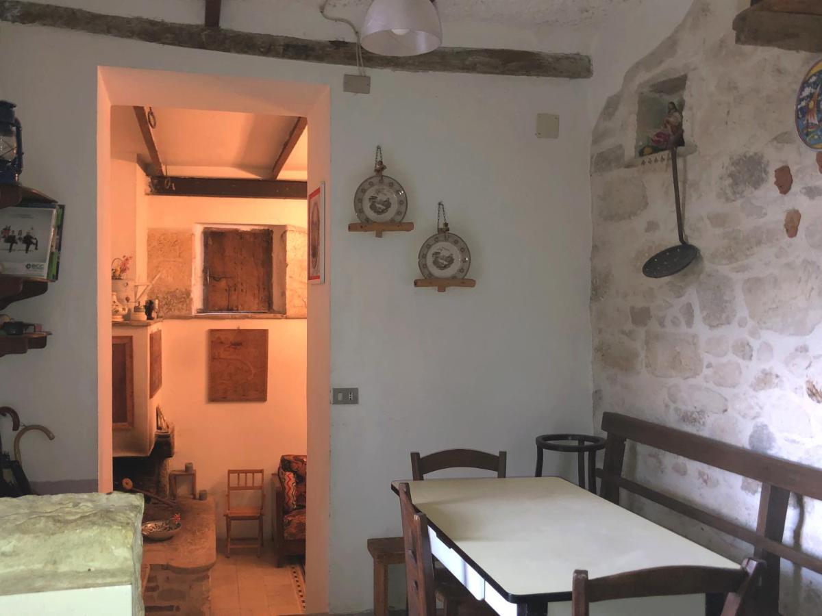 Ai Limiti • 67 • Stonehouse Guest House Palombaro Bagian luar foto